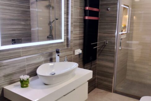 WhatsApp Image 2025-12-01 at 09.16.52 (2)