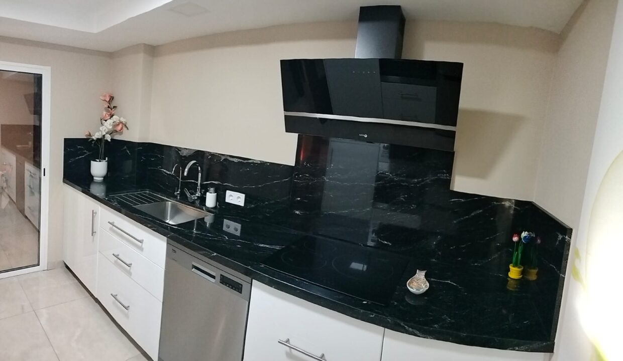 WhatsApp Image 2025-12-01 at 09.16.52 (21)