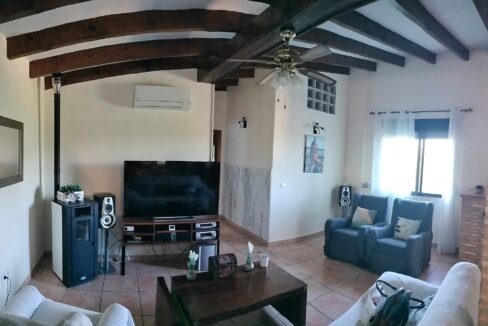 WhatsApp Image 2025-10-07 at 13.16.00 (5)