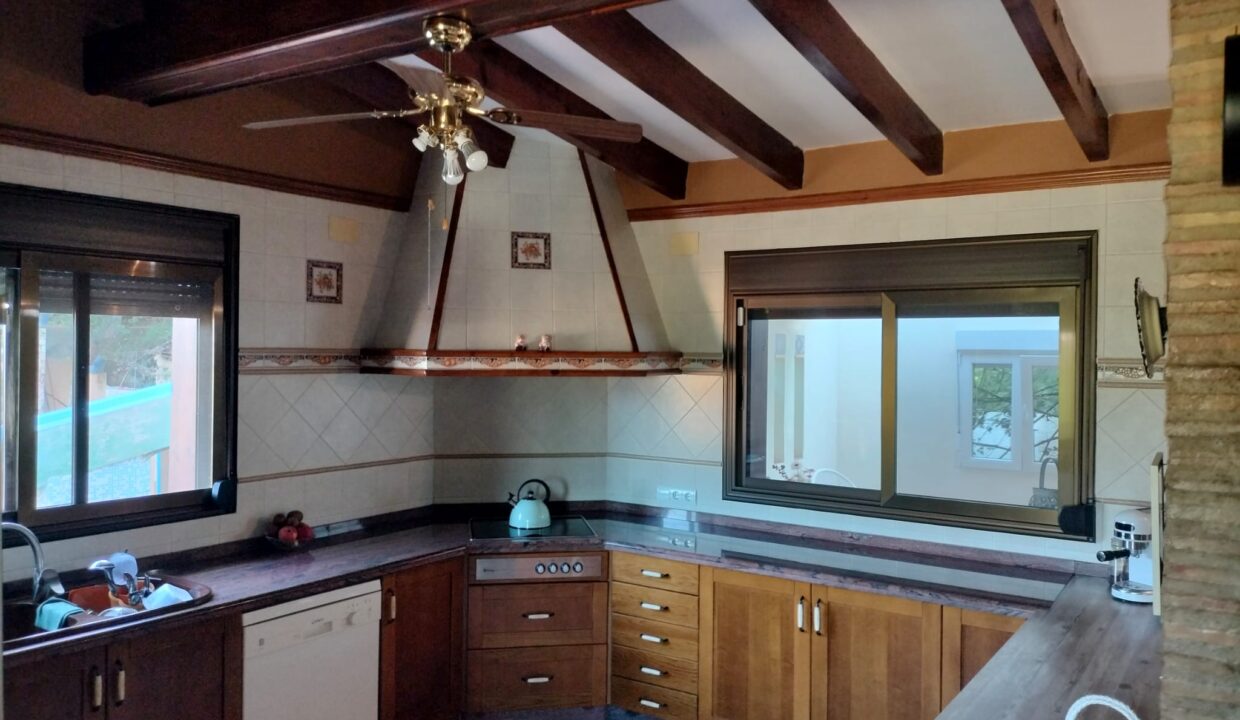 WhatsApp Image 2025-10-07 at 13.16.01 (1)